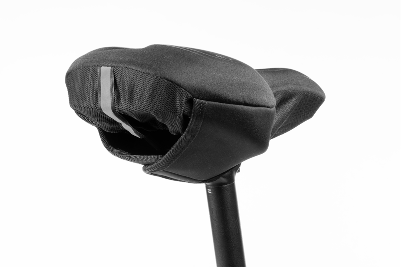 Acid Comfort Plus Saddle Cover in Black-7